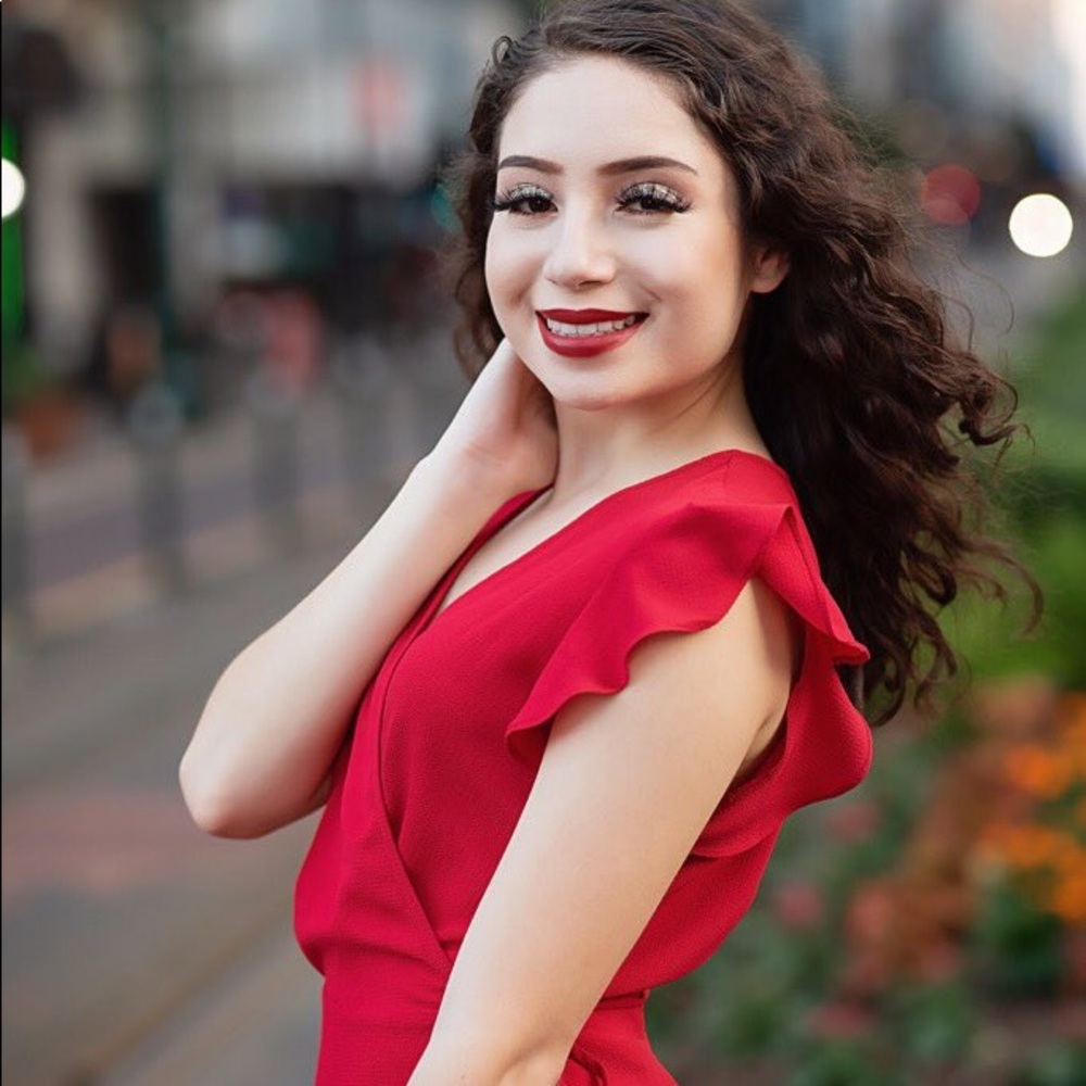 Meet your Posher, Amanda